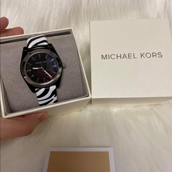 Michael Kors Accessories - CLEARANCE‼️‼️MK ZEBRA Leather STRAP WATCH